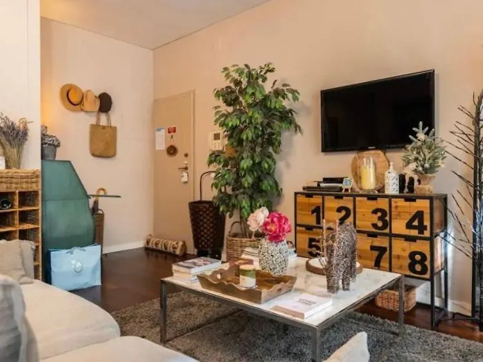 Bella'S Charming Home At Trendy Chiado Lizbona 0*,